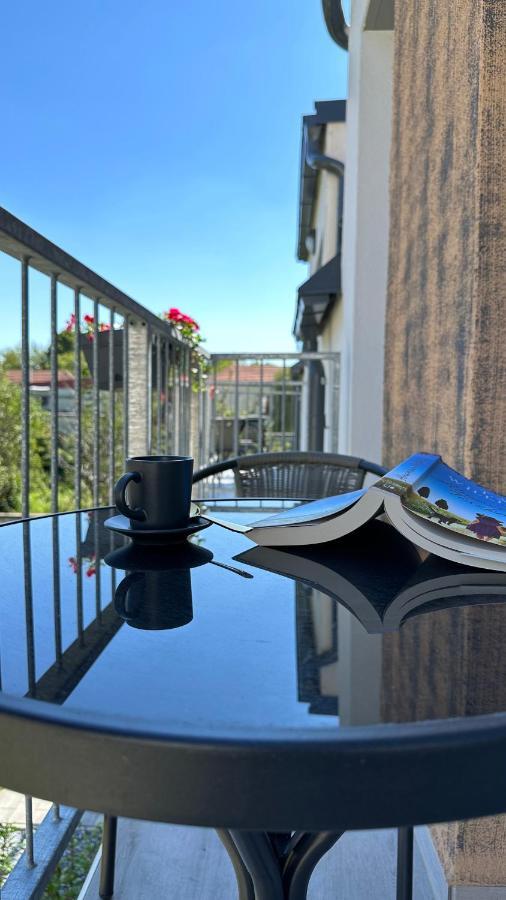 Linden Apartman 107 Glamour (Adults Only) Mosonmagyaróvár エクステリア 写真